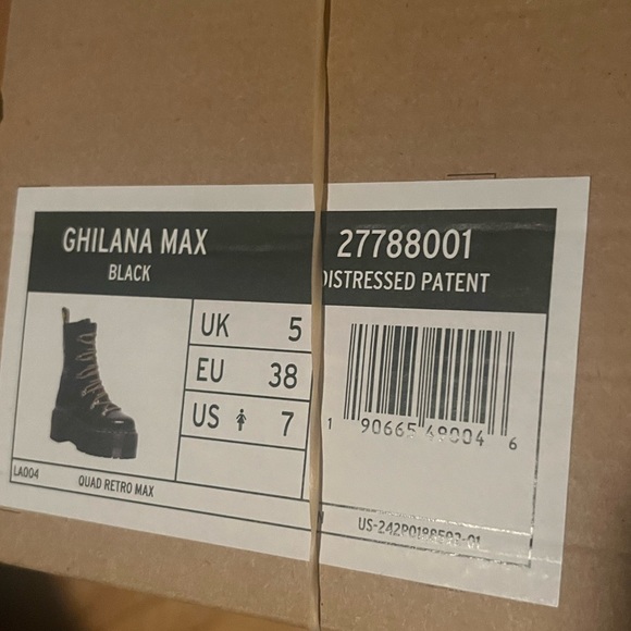 NWT Ghilana Womens platform Dr Martens boots - Picture 6 of 7